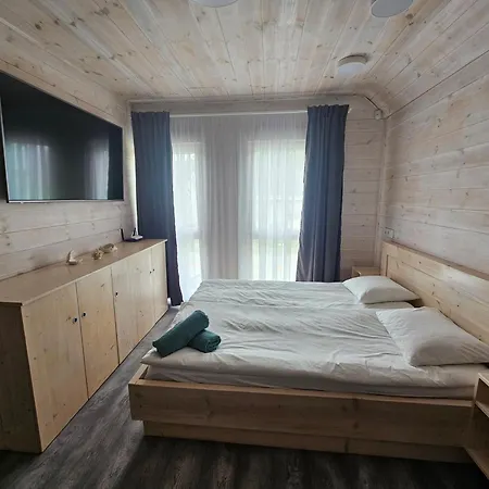 Melyna Banga Kotedzas Monciskese Апартаменты *